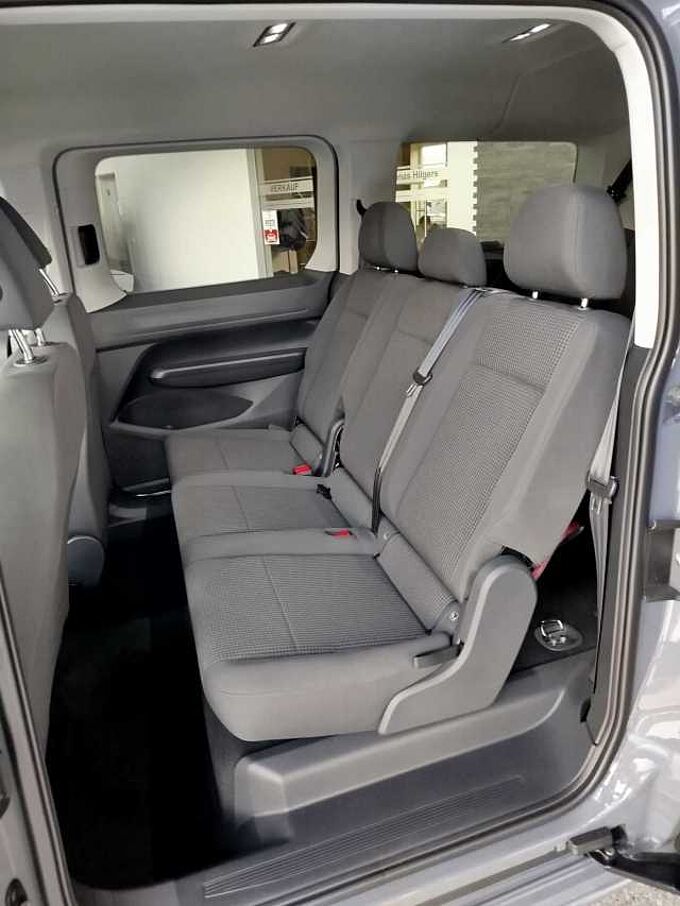 Volkswagen Caddy Maxi Family 1.5 TSI DSG AHK/7SITZE/KAM