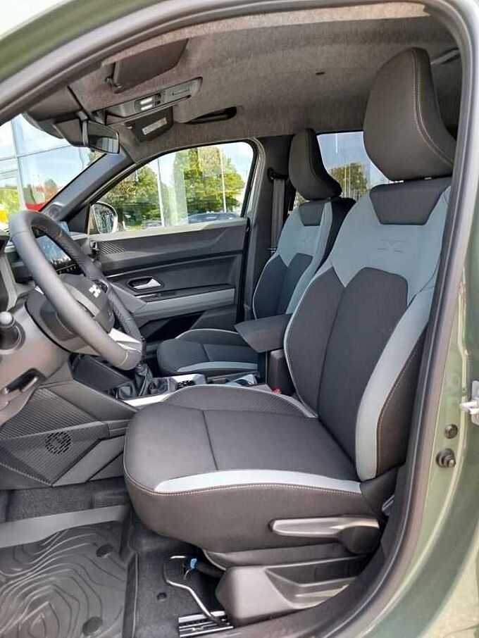 Dacia Duster Extreme TCe 130 4x4 AHK, WINTER/CITY/TECHNIK/NAVI