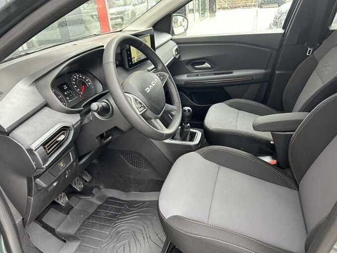 Dacia Jogger TCe 100 ECO-G Extreme+ 7-Si. *PDC/NAVI/KAMERA*