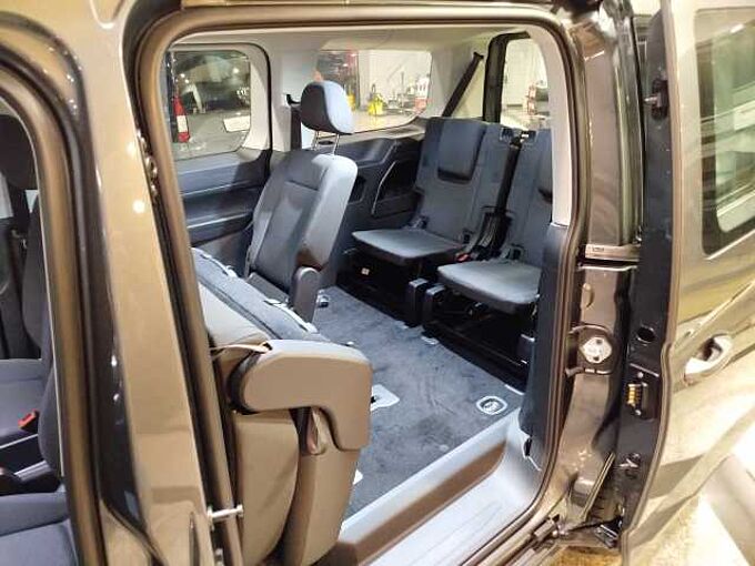 Volkswagen Caddy Maxi Family 1.5 TSI DSG 7SITZE/KAMERA