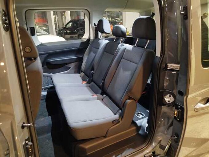 Volkswagen Caddy Maxi Family 1.5 TSI DSG AHK/7SITZE/KAMERA