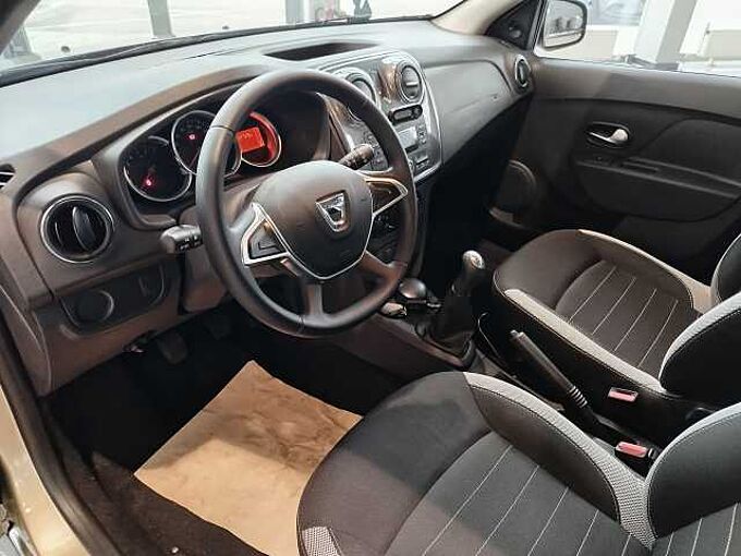 Dacia Sandero Stepway 1.0 Ambiance WENIG KM/8-FACH BEREIFT