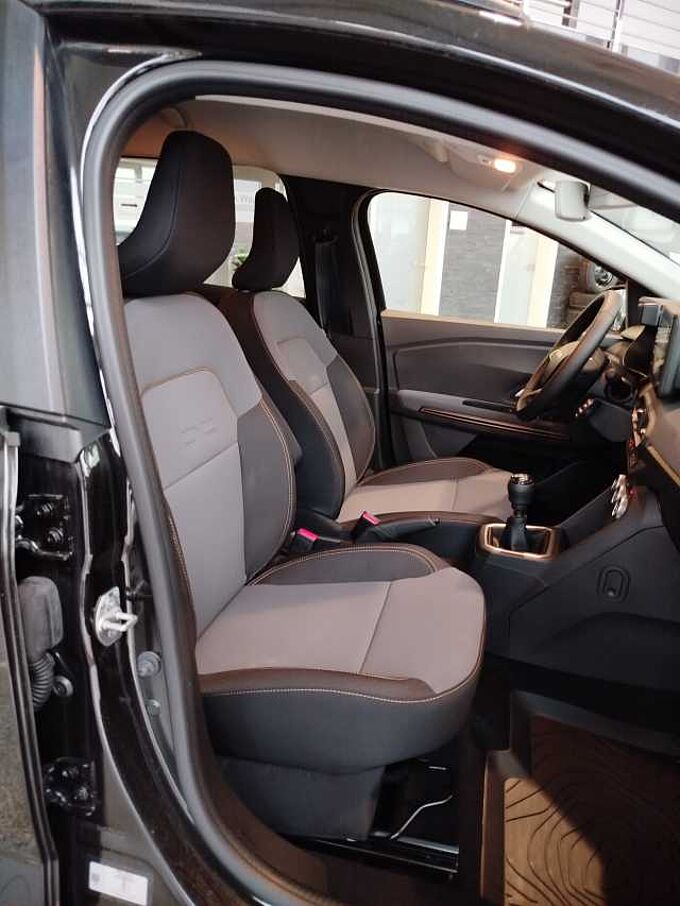 Dacia Jogger Extreme TCe110 *KAMERA/SHZ/CARPLAY*