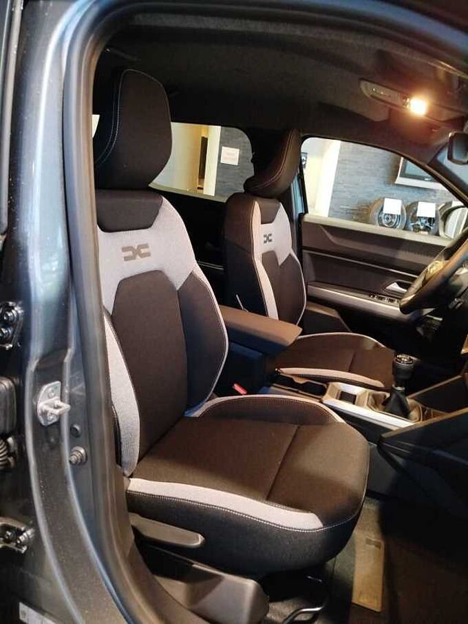 Dacia Duster Journey mild Hybrid 140 AHK/Winter+Paket