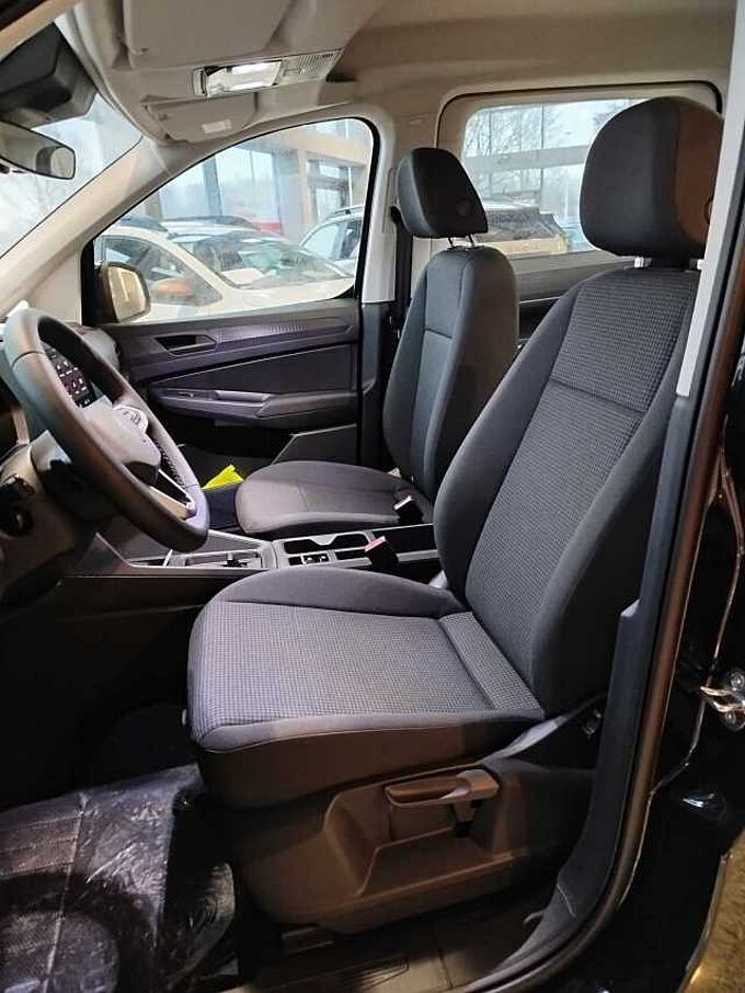 Volkswagen Caddy Maxi Family 1.5 TSI DSG AHK/7SITZE/KAMERA