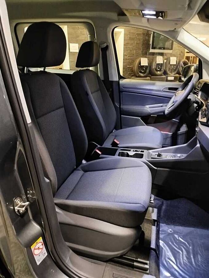 Volkswagen Caddy Maxi Family 1.5 TSI DSG AHK/7SITZE/KAMERA