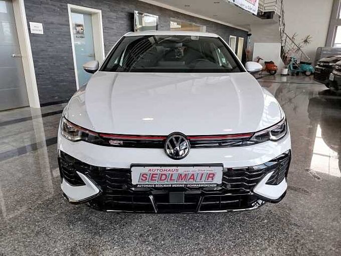 Volkswagen Golf VIII GTI CLUBSPORT 2.0 TSI DSG *SOFORT!*