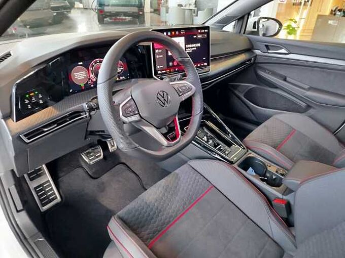 Volkswagen Golf VIII GTI CLUBSPORT 2.0 TSI DSG *SOFORT!*