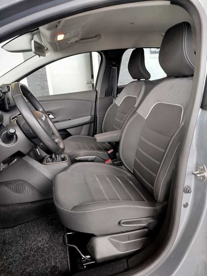 Dacia Sandero TCe 90 Expression AHK/PDC/KLIMA/CARPLAY