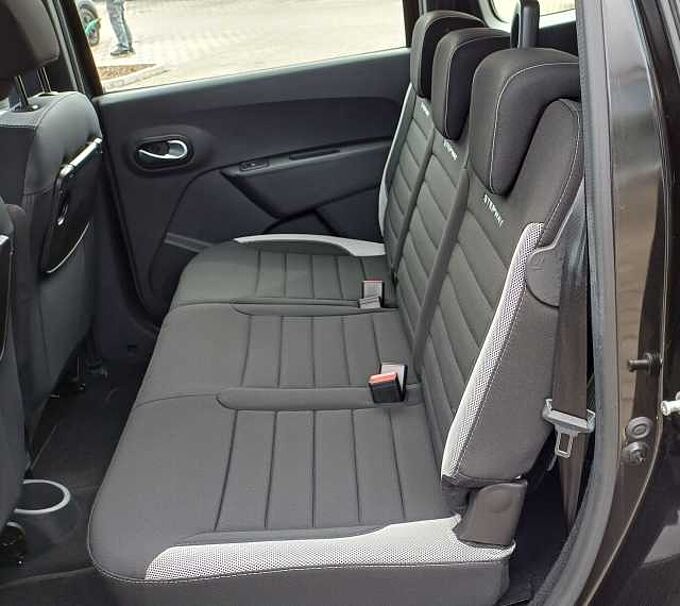 Dacia Lodgy Stepway Blue dCi 115 (7-Sitzer) Euro 6, Navi, Sitzheiz.