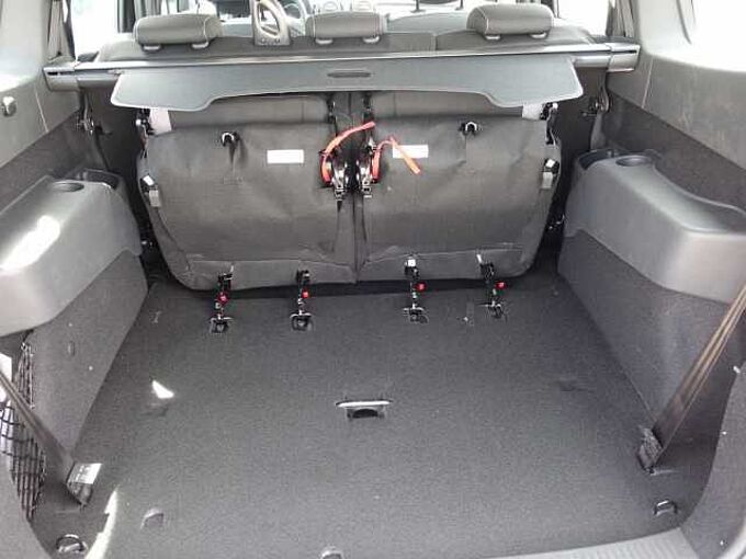 Dacia Lodgy Stepway Blue dCi 115 (7-Sitzer) Euro 6, Navi, Sitzheiz.