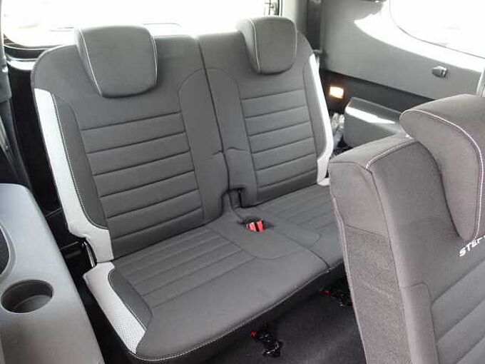 Dacia Lodgy Stepway Blue dCi 115 (7-Sitzer) Euro 6, Navi, Sitzheiz.