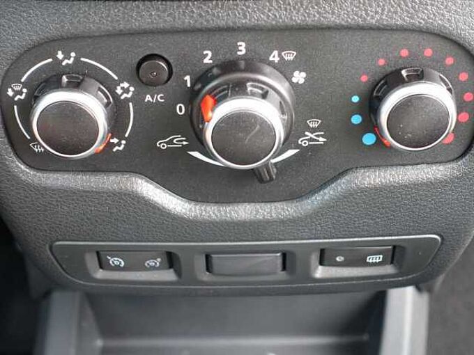 Dacia Lodgy Stepway Blue dCi 115 (7-Sitzer) Euro 6, Navi, Sitzheiz.