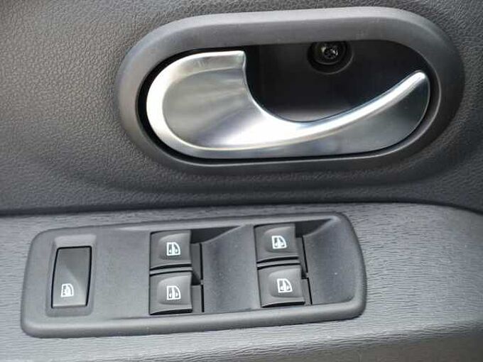 Dacia Lodgy Stepway Blue dCi 115 (7-Sitzer) Euro 6, Navi, Sitzheiz.