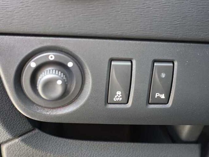 Dacia Lodgy Stepway Blue dCi 115 (7-Sitzer) Euro 6, Navi, Sitzheiz.