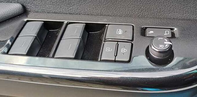 Toyota Hilux Invincible Double Cab 2.8 D-4D MildHybrid AUTOM./NAVI/KAMERA