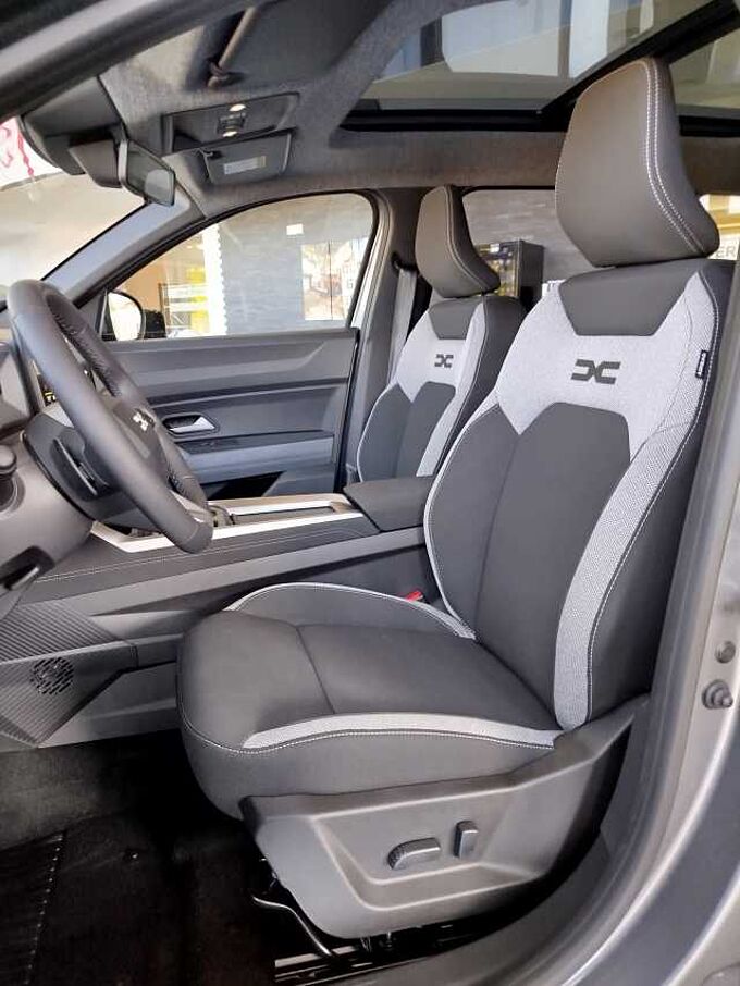 Dacia Bigster Hybrid-G 150 4x4 Journey PANO/WINTER+/CITY/19ZOLL