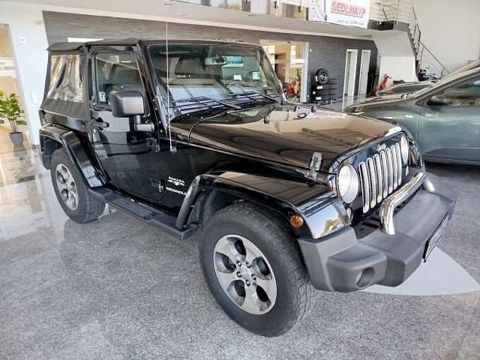 Jeep Wrangler Sahara 2.8 CRD Autom. AHK/SOFT+HARDTOP