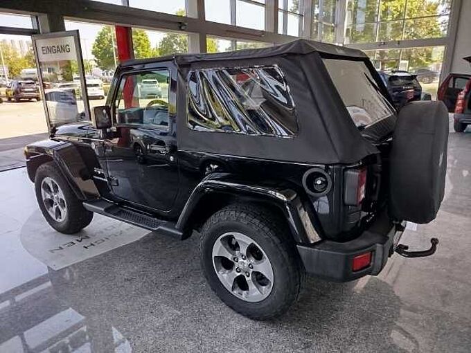 Jeep Wrangler Sahara 2.8 CRD Autom. AHK/SOFT+HARDTOP