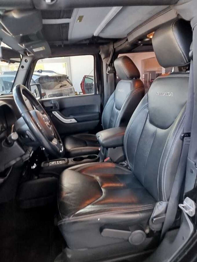 Jeep Wrangler Sahara 2.8 CRD Autom. AHK/SOFT+HARDTOP