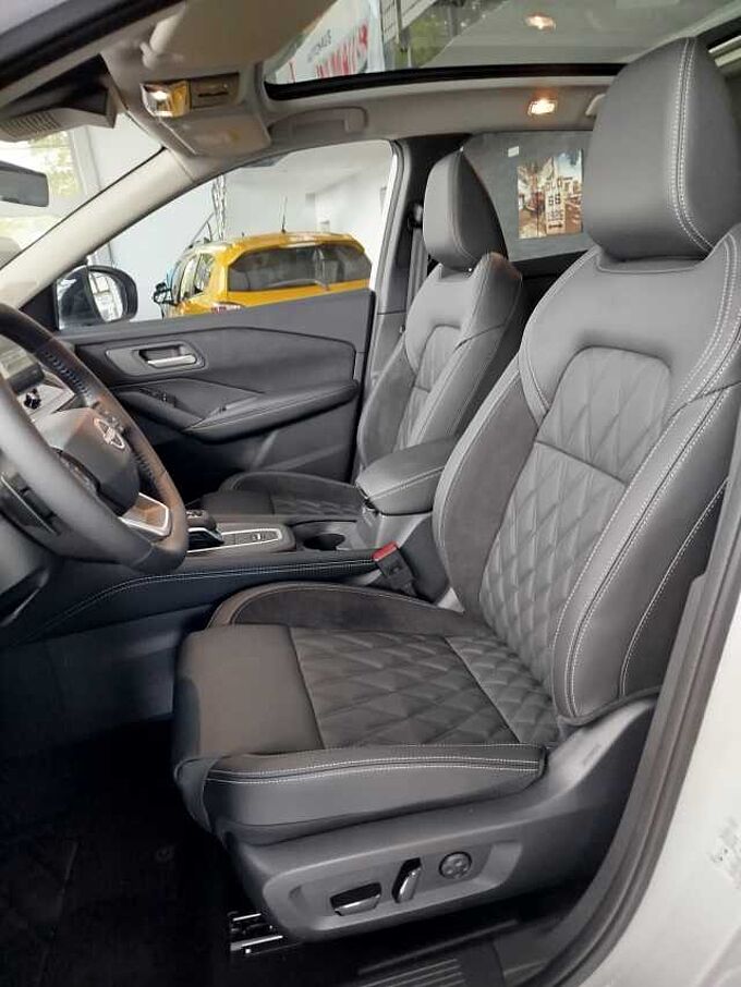 Nissan Qashqai 1.3 DIG-T MHEV TEKNA PLUS/PANO/BOSE/20ZOLL