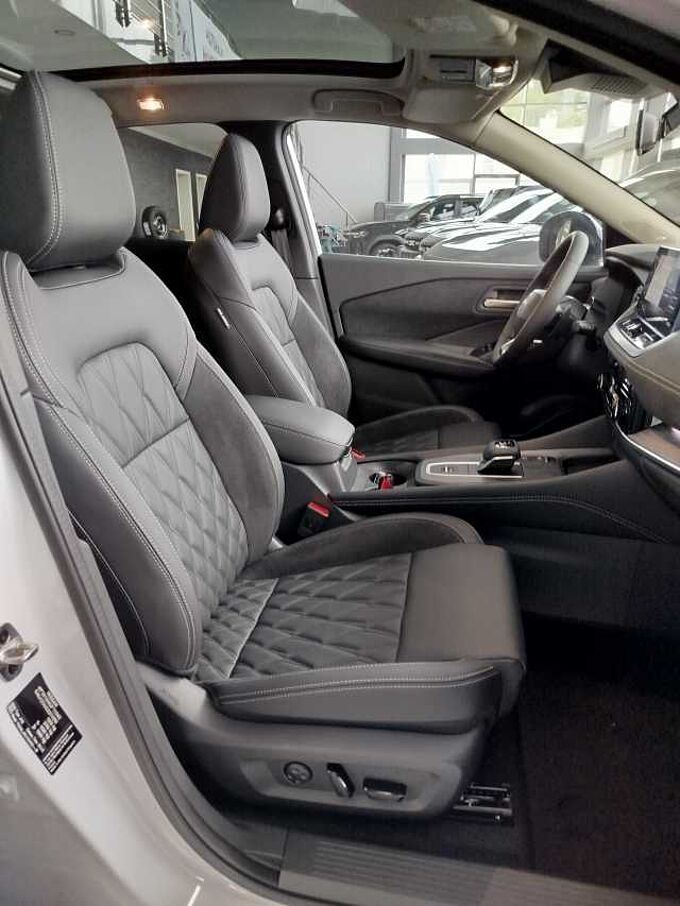 Nissan Qashqai 1.3 DIG-T MHEV TEKNA PLUS/PANO/BOSE/20ZOLL