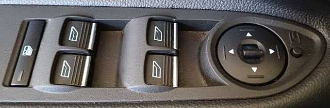 Ford Kuga Black & Silver 4x4 Autom. Navi, WiPa, Pano