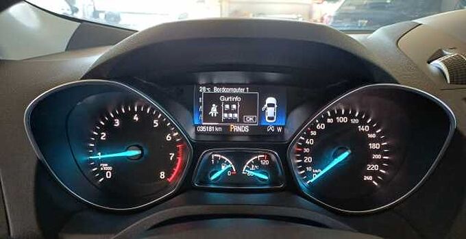 Ford Kuga Black & Silver 4x4 Autom. Navi, WiPa, Pano