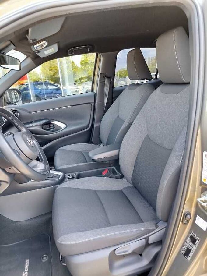 Toyota Yaris Cross Hybrid AWD-i Team Deutschland