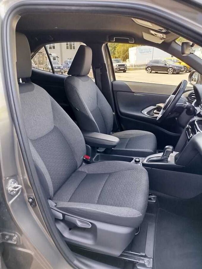 Toyota Yaris Cross Hybrid AWD-i Team Deutschland