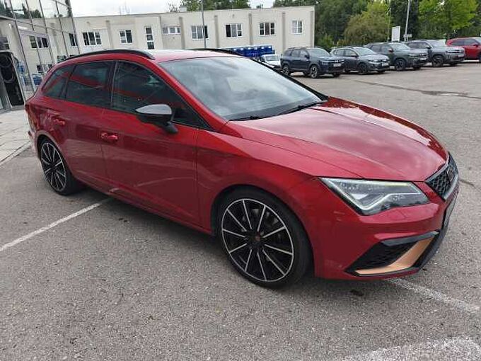 SEAT Leon ST Cupra 300 4Drive DSG PANO/KEYLESS/BEATS