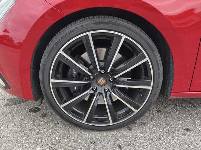 SEAT Leon ST Cupra 300 4Drive DSG PANO/KEYLESS/BEATS