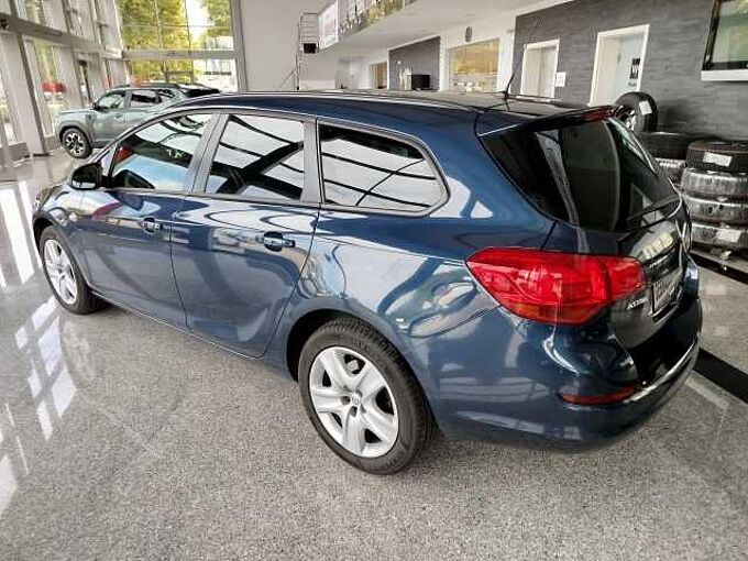 Opel Astra J Sports Tourer 1.7 CDTI 