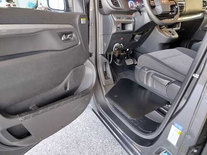 Toyota Proace Verso Team-D 8-Si. Autom. Behindertengerecht