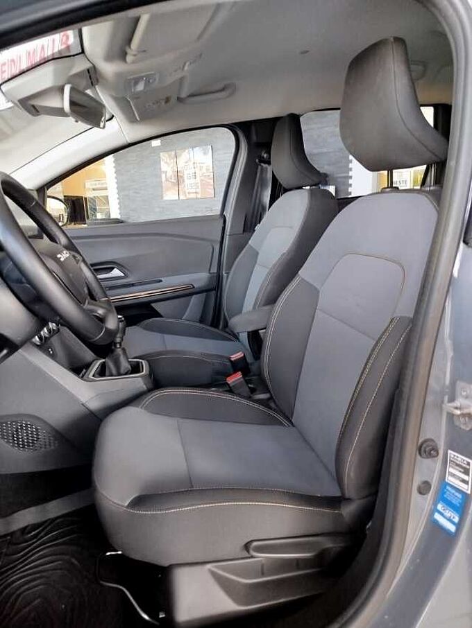 Dacia Jogger Extreme+ TCe 110 7-Sitzer NAVI/SHZ/KAMERA/PDC*