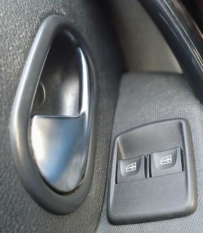 Dacia Sandero Stepway TCe 90 Navi, Kamera, PDC, ZV