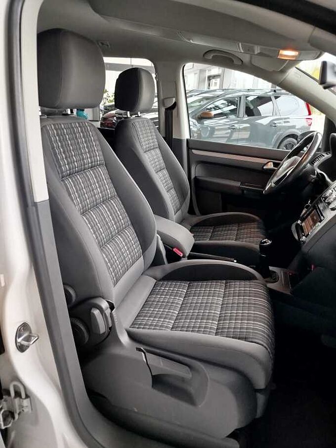 Volkswagen Touran Cross 2.0 TDI *AHK/SHZ/XENON/8-FACH*