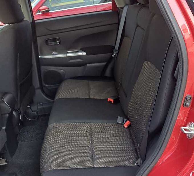 Mitsubishi ASX 4x4/Autom./AHK/ PDC vo.+ hi./Kamera