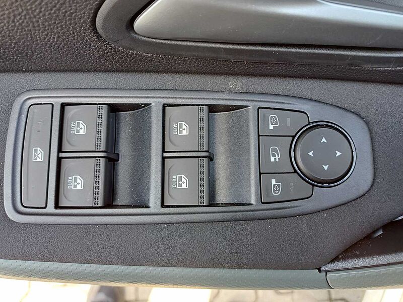 Dacia Duster EXTREME TCe 130 4x4 SHZ/AHK/Navi, City- u. Technikpaket