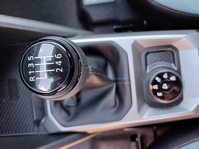 Dacia Duster 1.2 TCe 130 Mild-Hybrid Extreme 4x4/City Paket+Technik-Paket