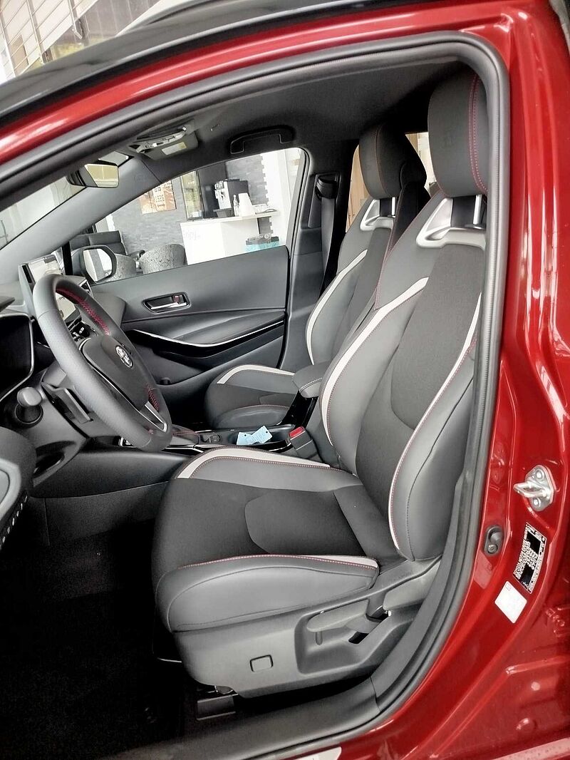 Toyota Corolla TS 2.0 Hybrid GR Sport *El. Heckklappe*