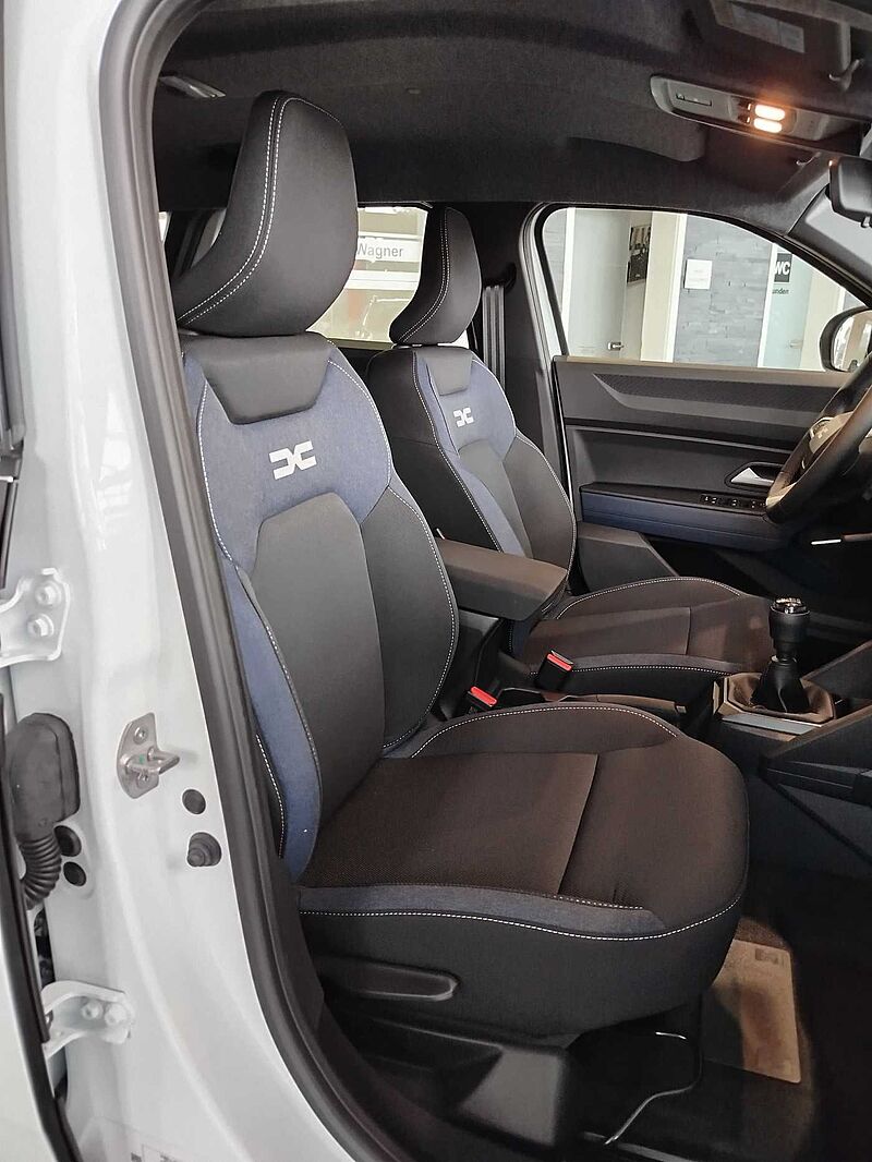 Dacia Duster TCe 130 4x4 Expression *WINTERPAKET*