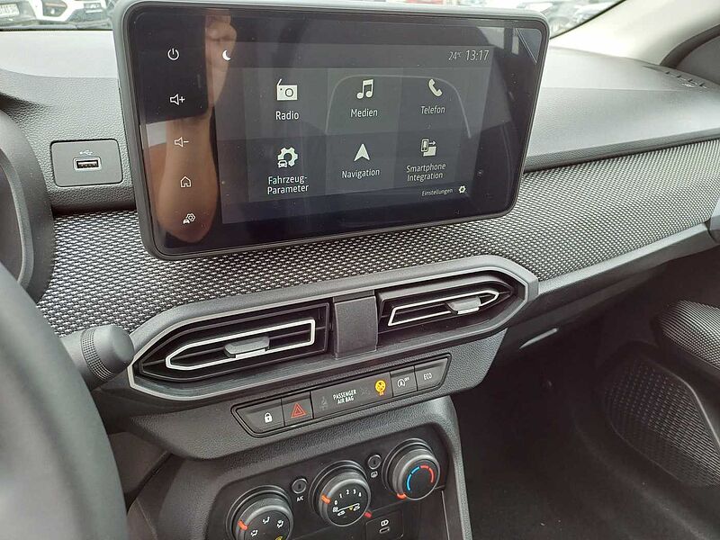 Dacia Sandero Expression 1.0 TCe 100 LPG NAVI/KAMERA/EInparkhilfe