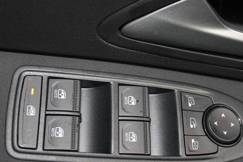 Dacia Duster 1.2 TCe 130 Mild-Hybrid Extreme 4x4 Frontscheibenheizung