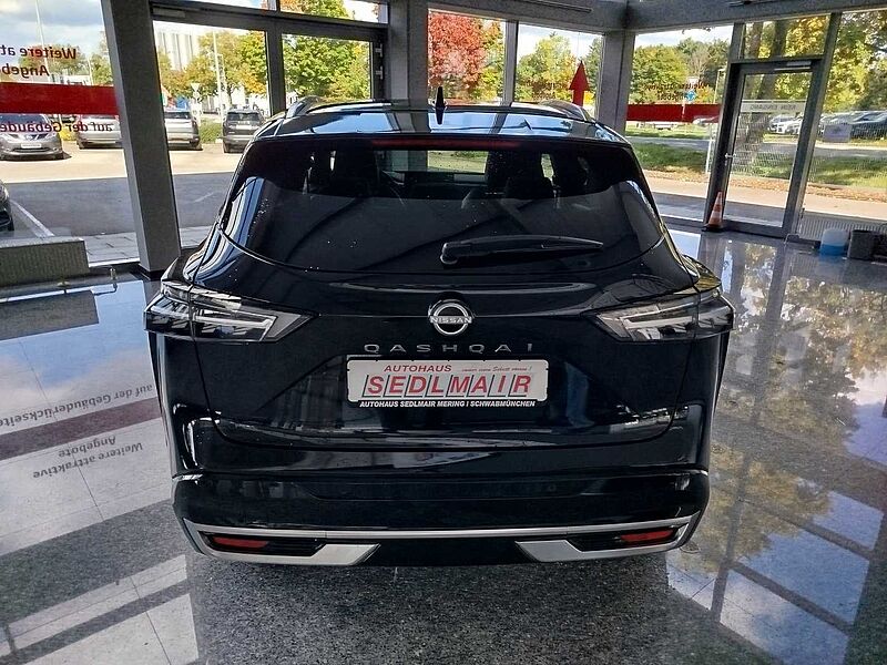 Nissan Qashqai 1.3 DIG-T MHEV TEKNA+ *PANO/BOSE/20ZOLL*
