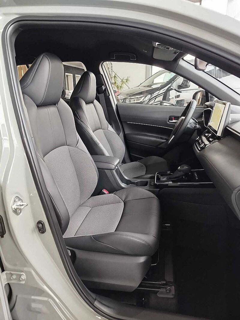 Toyota Corolla Cross 2.0 Hybrid Elegant FACELIFT/SOFORT!