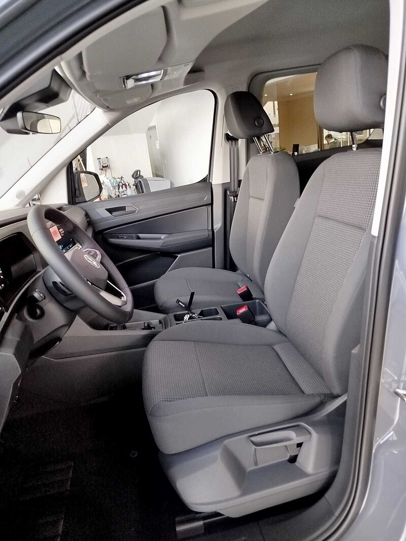 Volkswagen Caddy Maxi Family 1.5 TSI DSG AHK/7SITZE/KAM