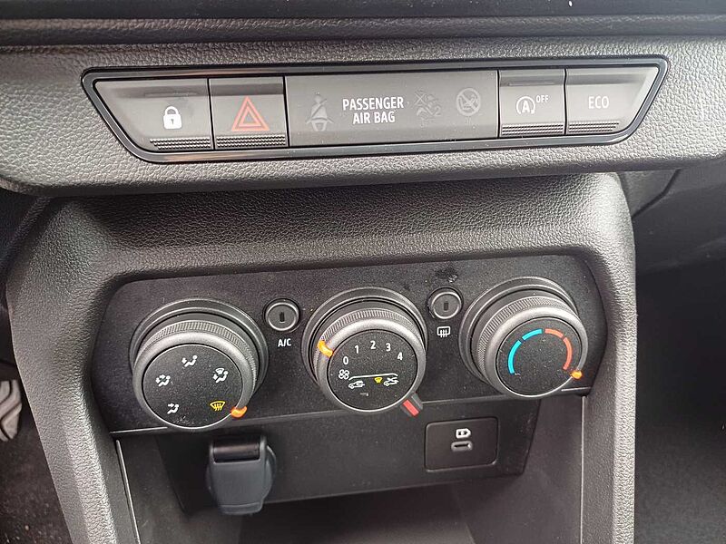 Dacia Sandero Expression TCe 90/Navi/Kamera/Einparkhilfe vorne+hinten