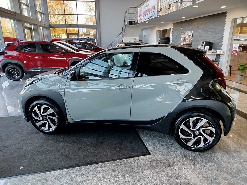 Toyota Aygo X Teamplayer *KAMERA/SHZ/CARPLAY*