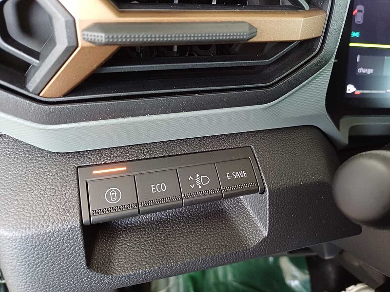 Dacia Duster Hybrid/Aut. 140 Extreme/Winter/City/Technik-Paket